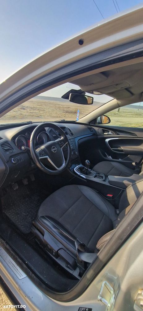 Opel Insignia 2.0 CDTI - 8