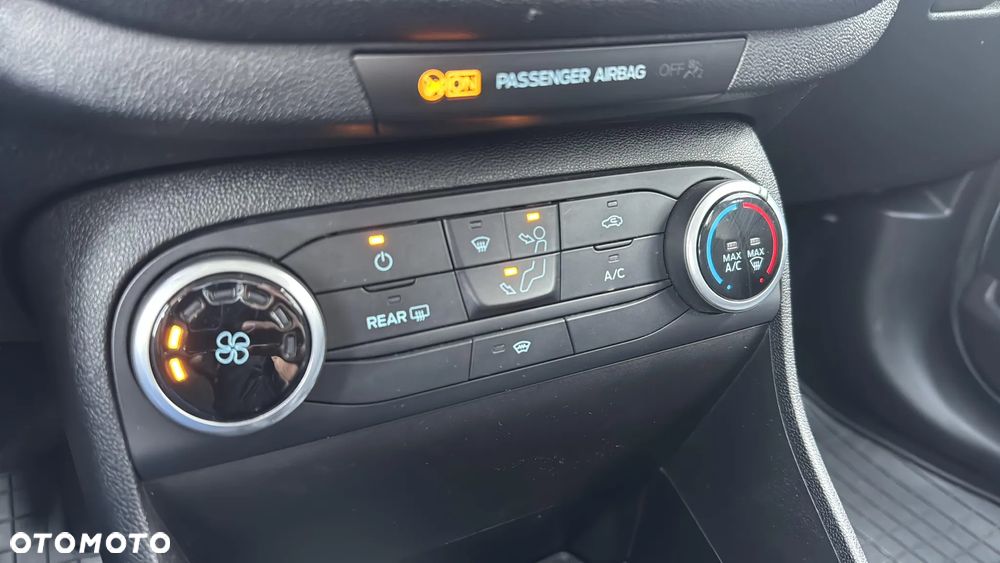 Ford Fiesta 1.1 Trend - 17