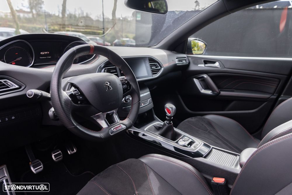 Peugeot 308 1.6 e-THP GTi - 13