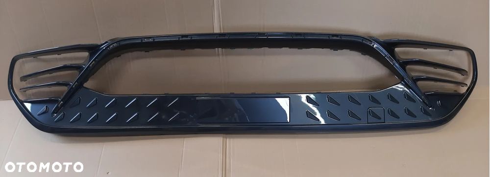 * Cupra Born kratka środkowa zderzaka przedniego