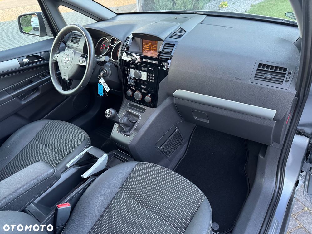 Opel Zafira - 14