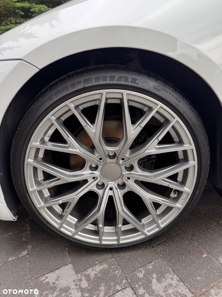 BMW Seria 3 320i - 5