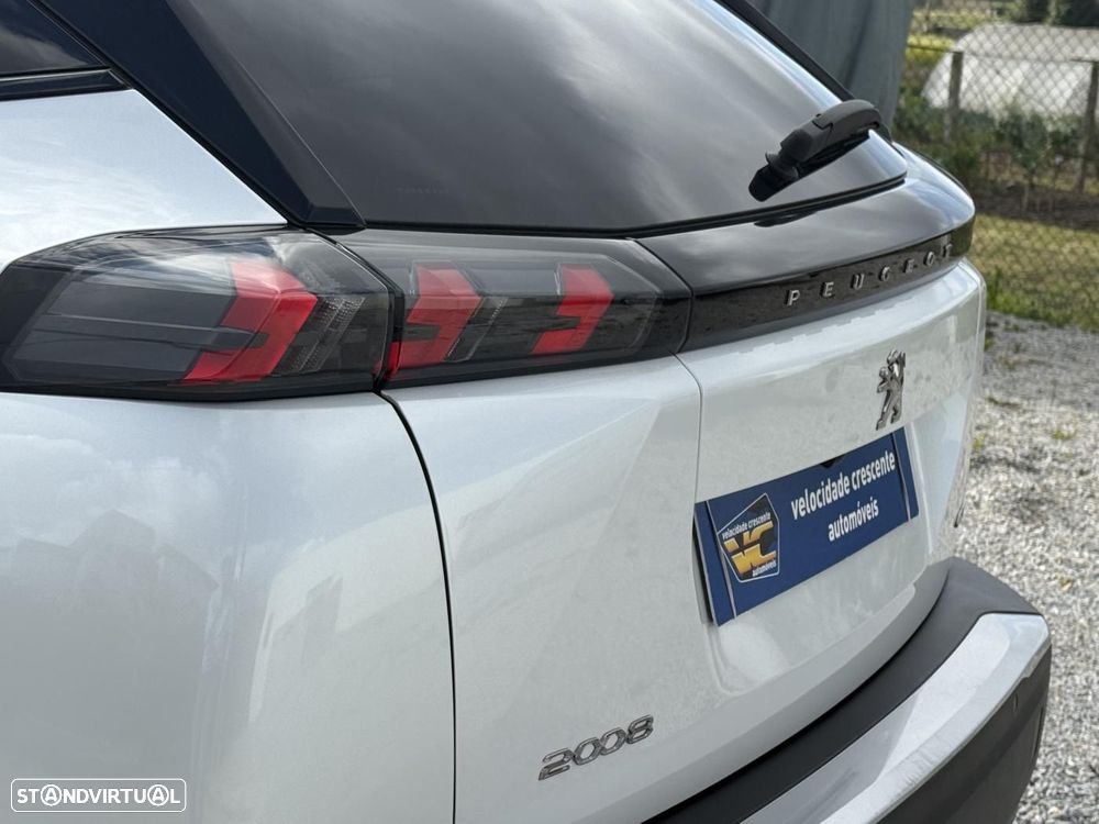 Peugeot 2008 1.2 PureTech GT EAT8 - 16