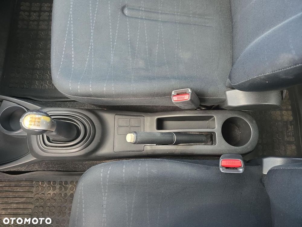 Toyota Yaris 1.3 Luna A/C - 14