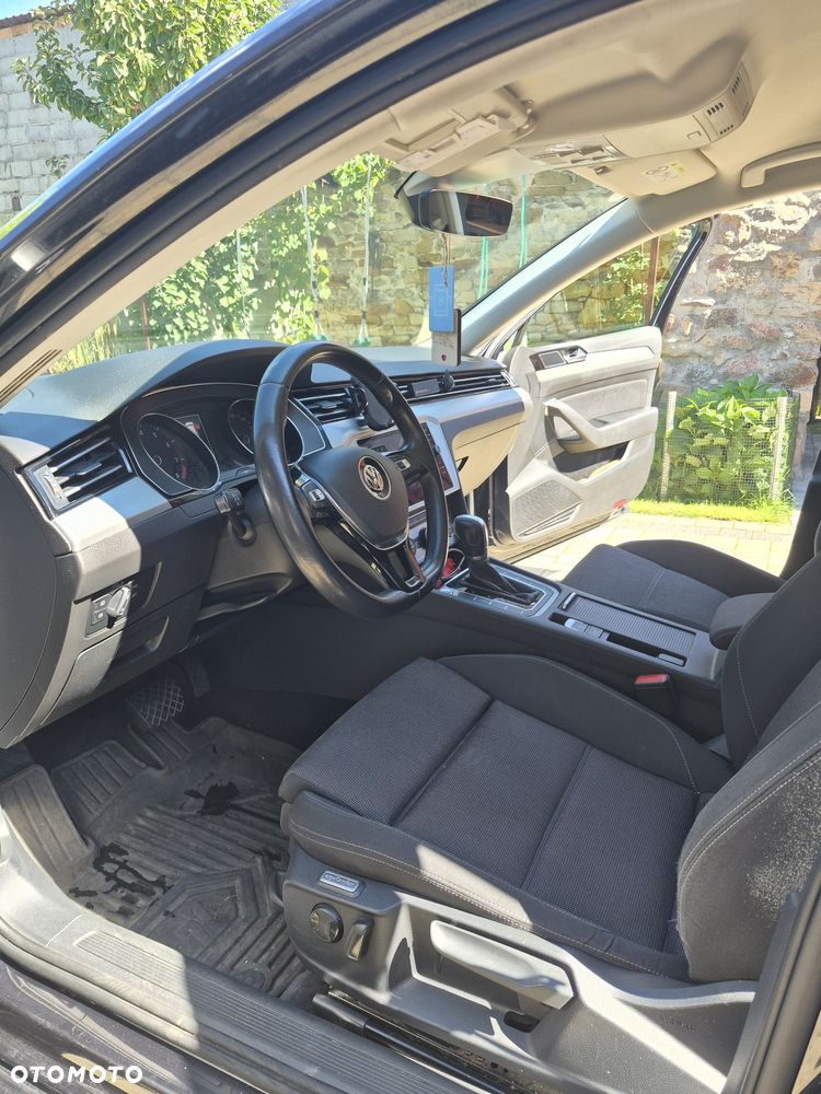 Volkswagen Passat - 5