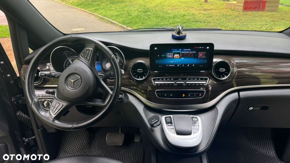 Mercedes-Benz Klasa V 300 d Exclusive 9G-Tronic (d³ugi) - 13