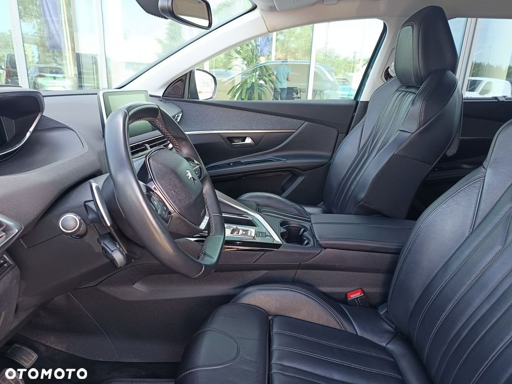 Peugeot 5008 - 10