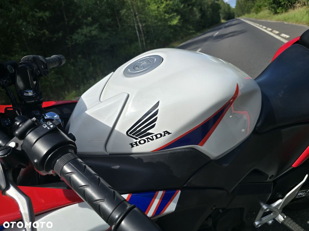 Honda CBR - 11