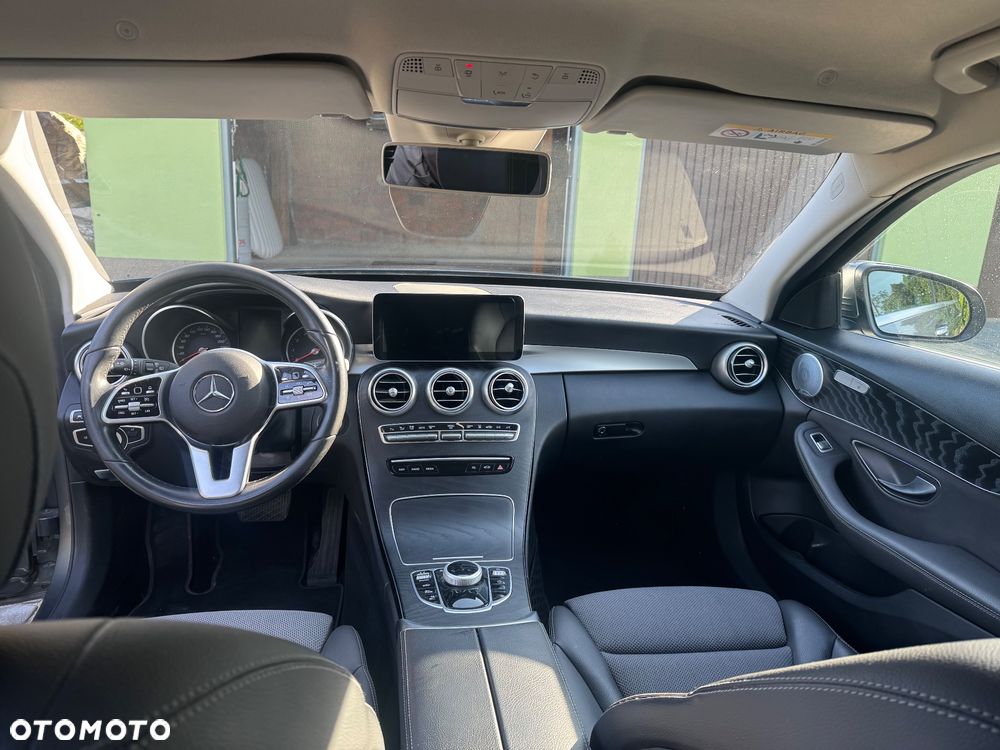 Mercedes-Benz Klasa C 300 e 9G-TRONIC - 11