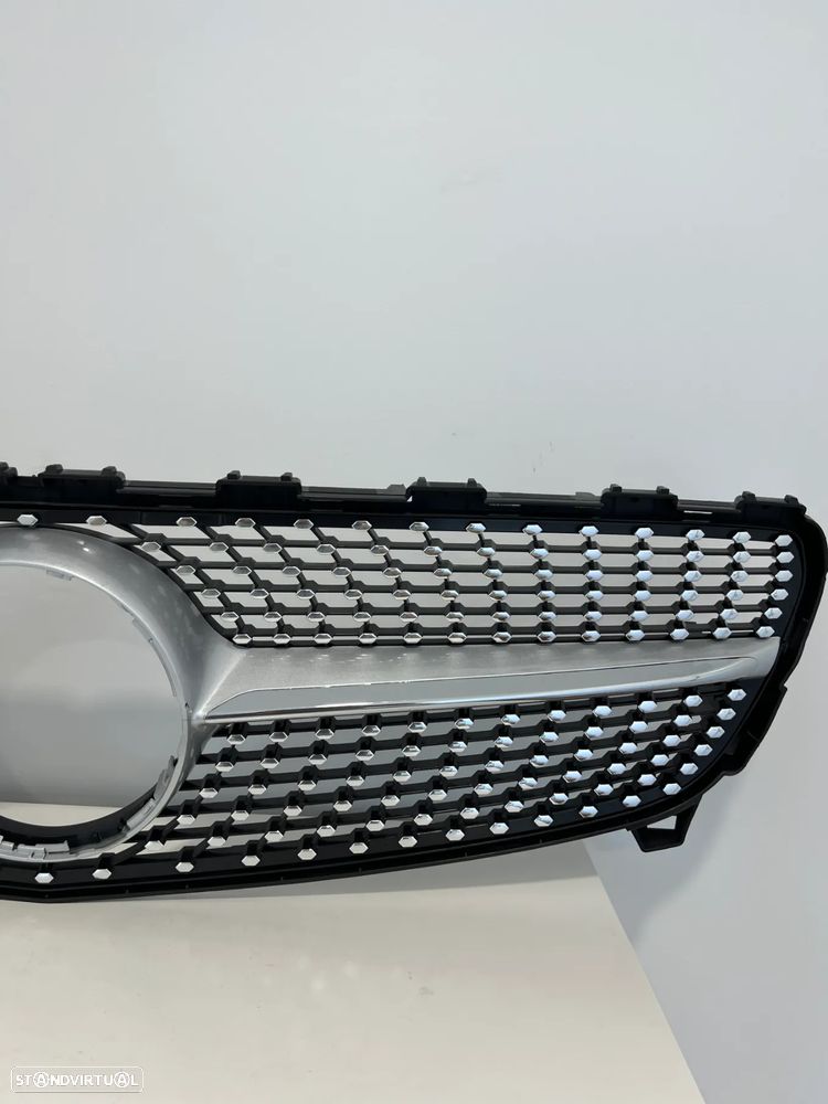 Grelha Frontal Mercedes Classe A W176 Look Diamond Silver - 3