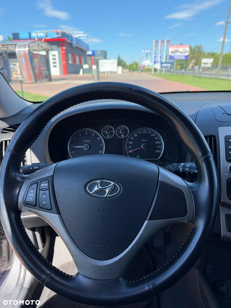 Hyundai i30 1.6 blue Comfort - 12