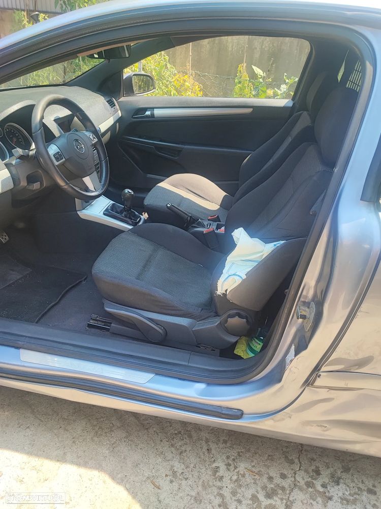 Opel Astra GTC 1.3 CDTI - 3