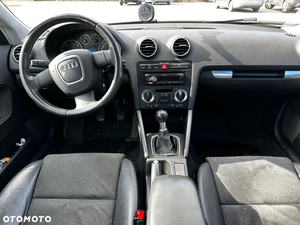 Audi A3 Sportback 2.0 TDI Ambiente - 12