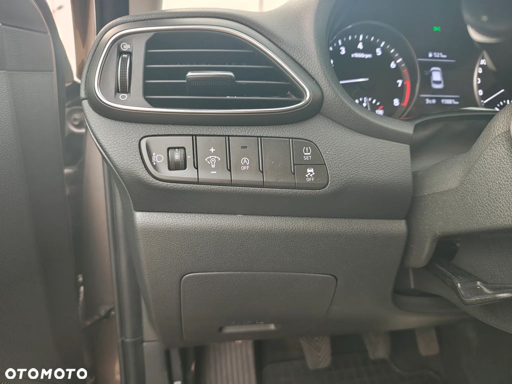 Hyundai i30 1.5 DPI Modern - 26