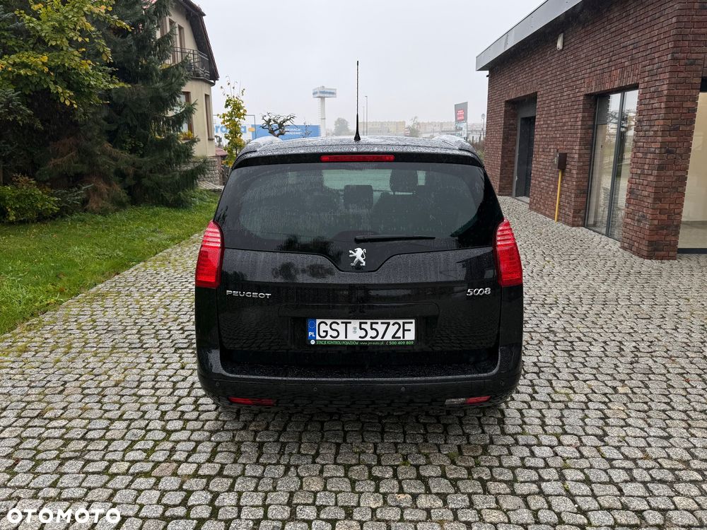 Peugeot 5008 2013