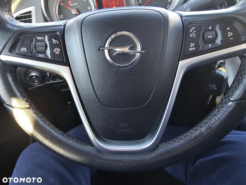 Opel Astra 1.7 CDTI DPF Cosmo - 16