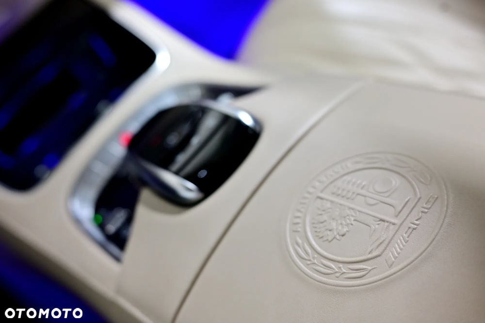 Mercedes-Benz Klasa S AMG 63 4-Matic+ 9G-TRONIC - 28