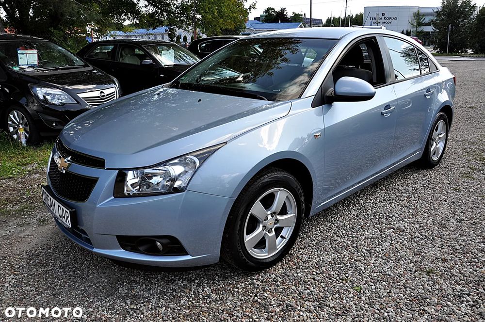 Chevrolet Cruze 1.6 LS+ - 3