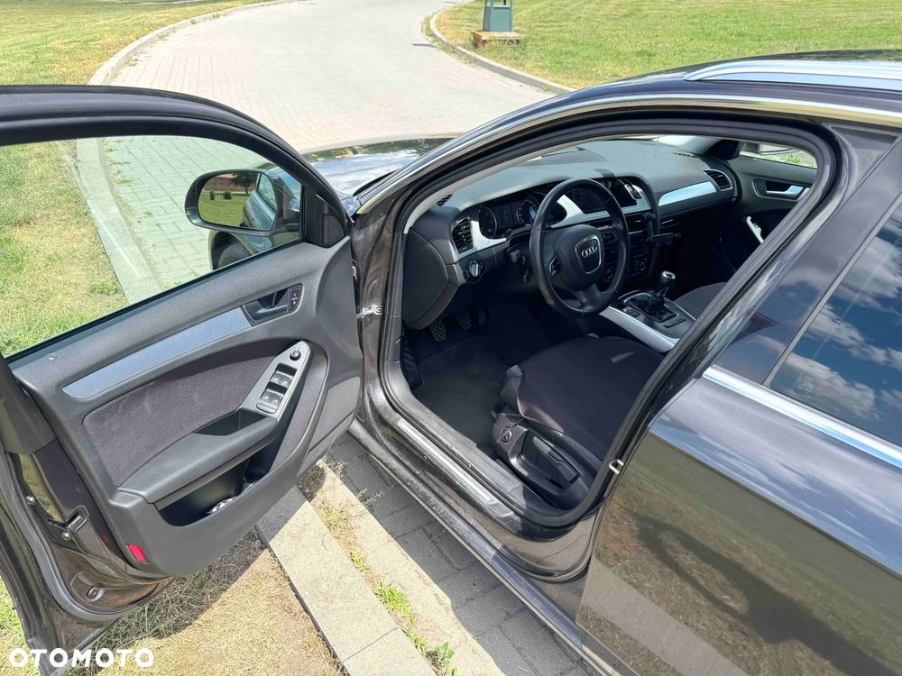 Audi A4 Avant - 10