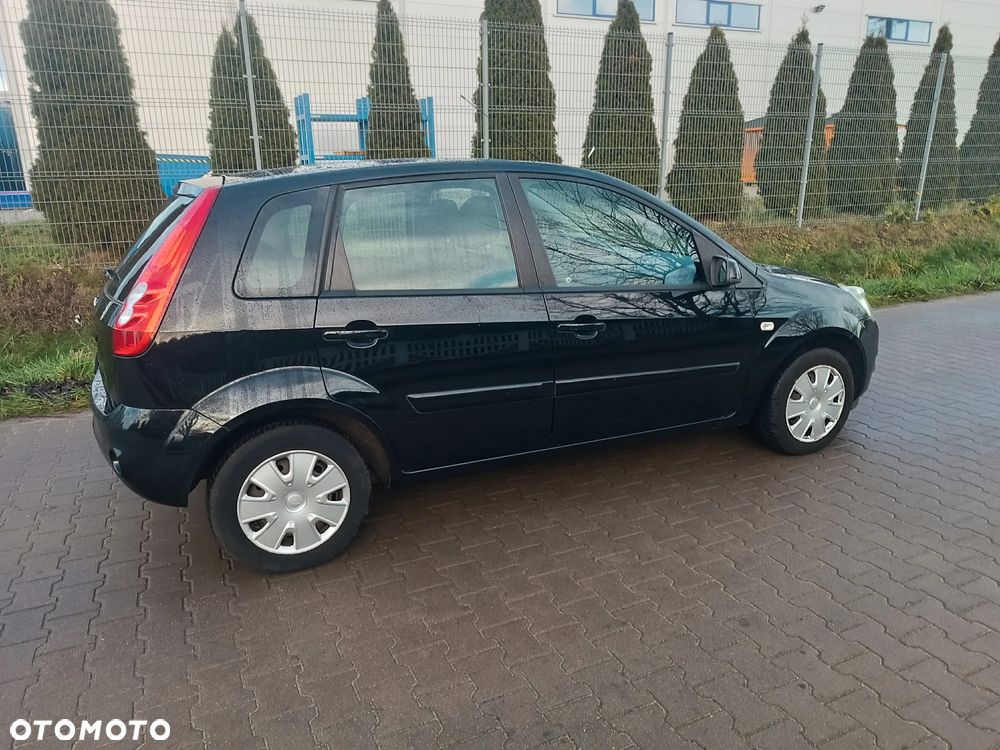 Ford Fiesta 1.4 Ambiente - 10