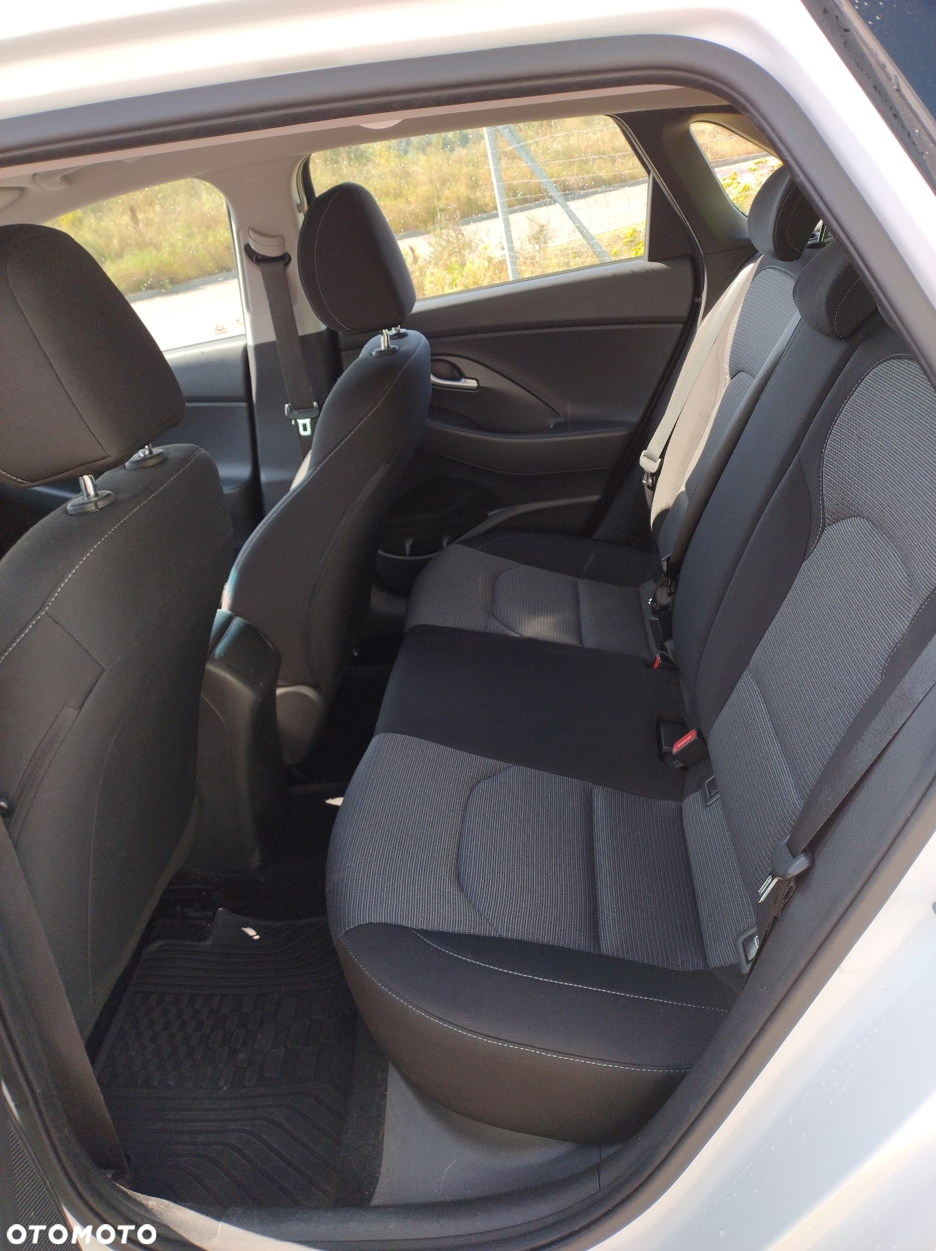 Hyundai i30 1.6 D Classic + - 9