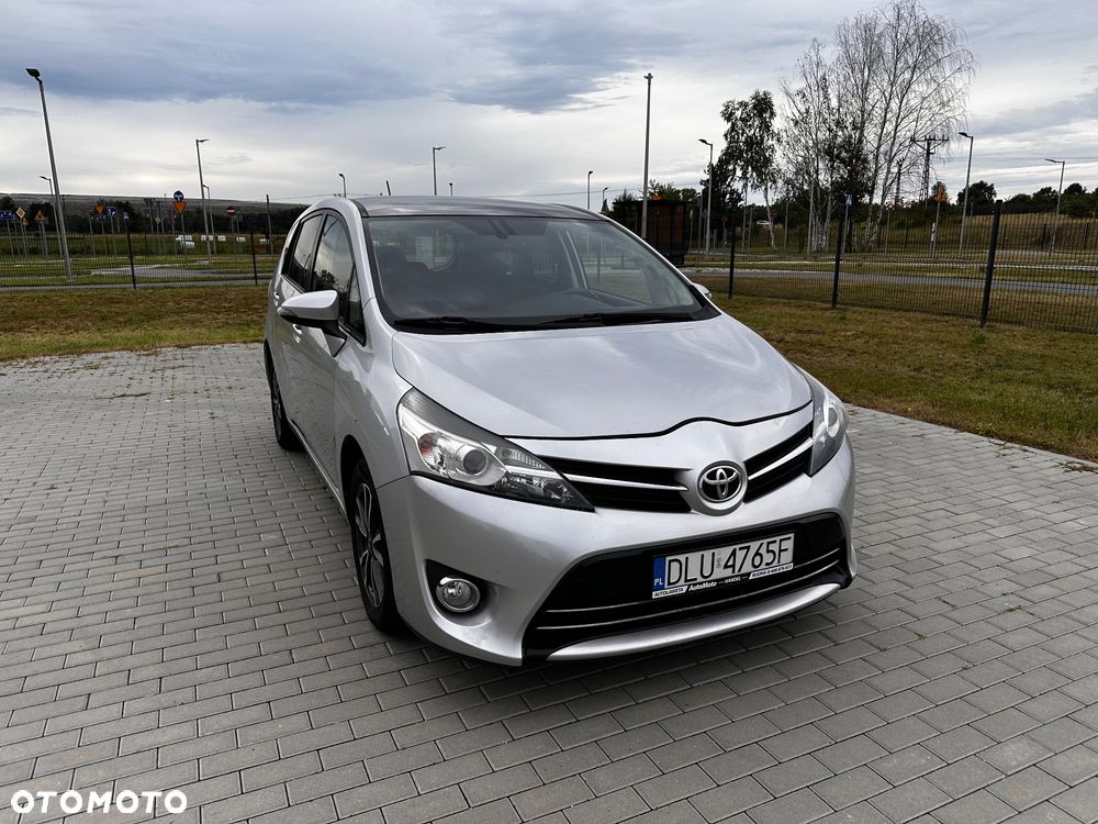 Toyota Verso 2.0 D-4D Premium - 2