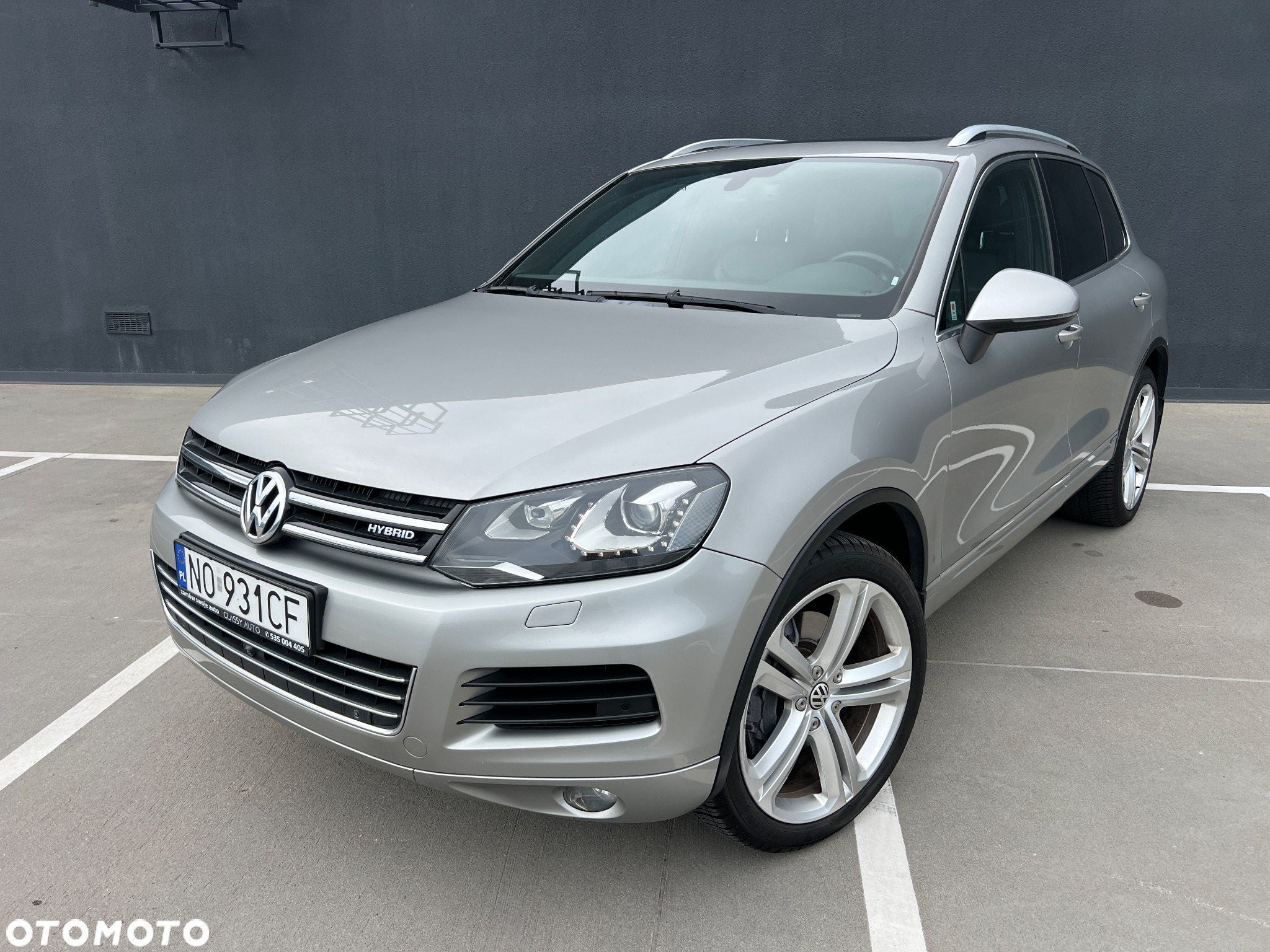 Volkswagen Touareg 3.0 Hybrid 4Motion Automatik - 12