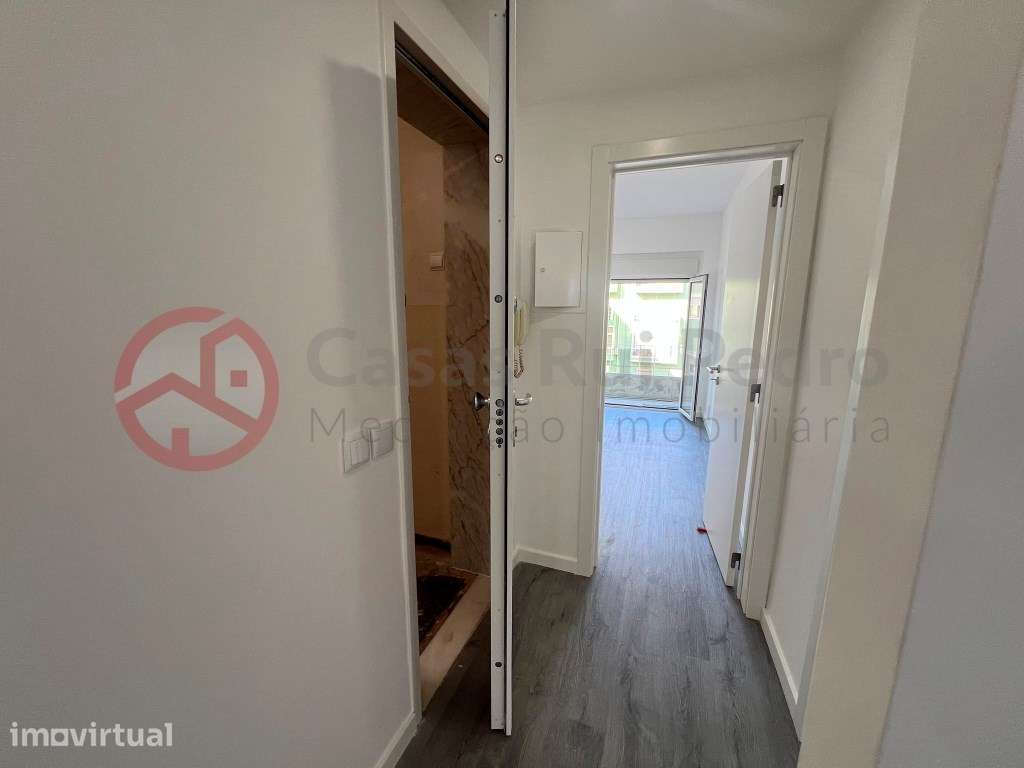 T2 Totalmente Remodelado na Cova da Piedade - Grande imagem: 4/16