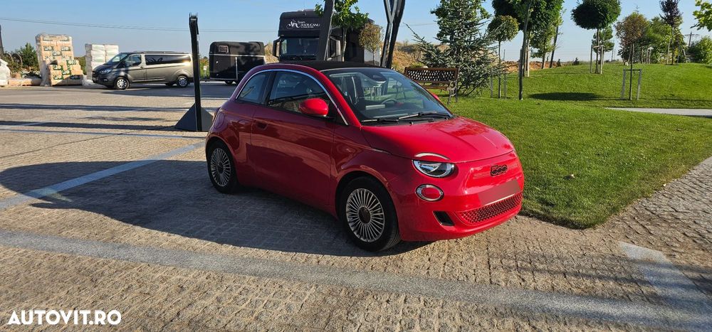 Fiat 500E 42kWh Red - 12