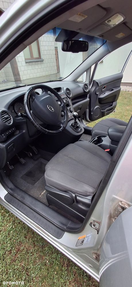 Kia Carens 2.0 CRDi Tour - 10