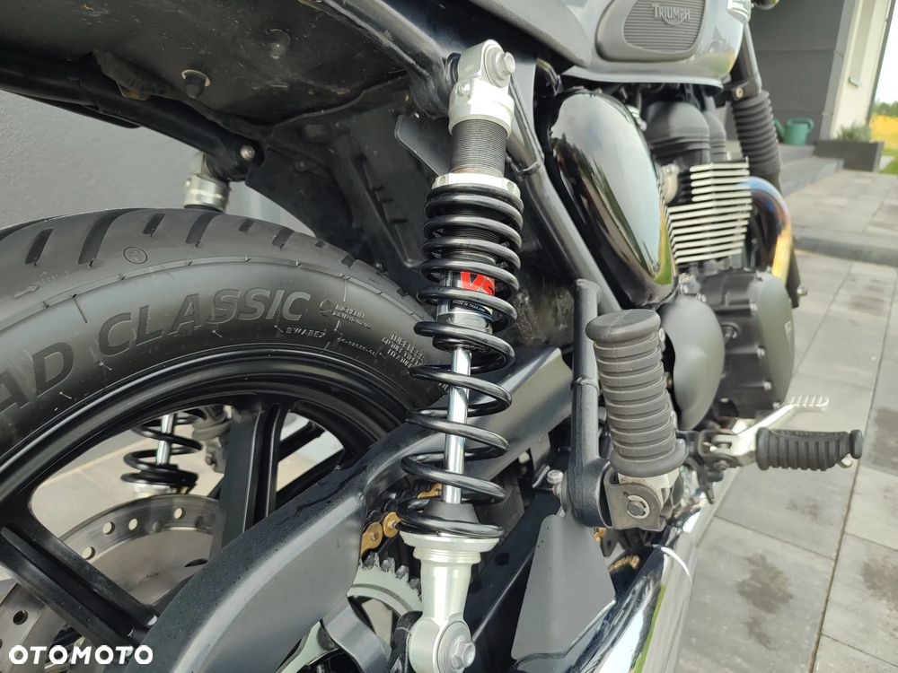 Triumph Bonneville - 23