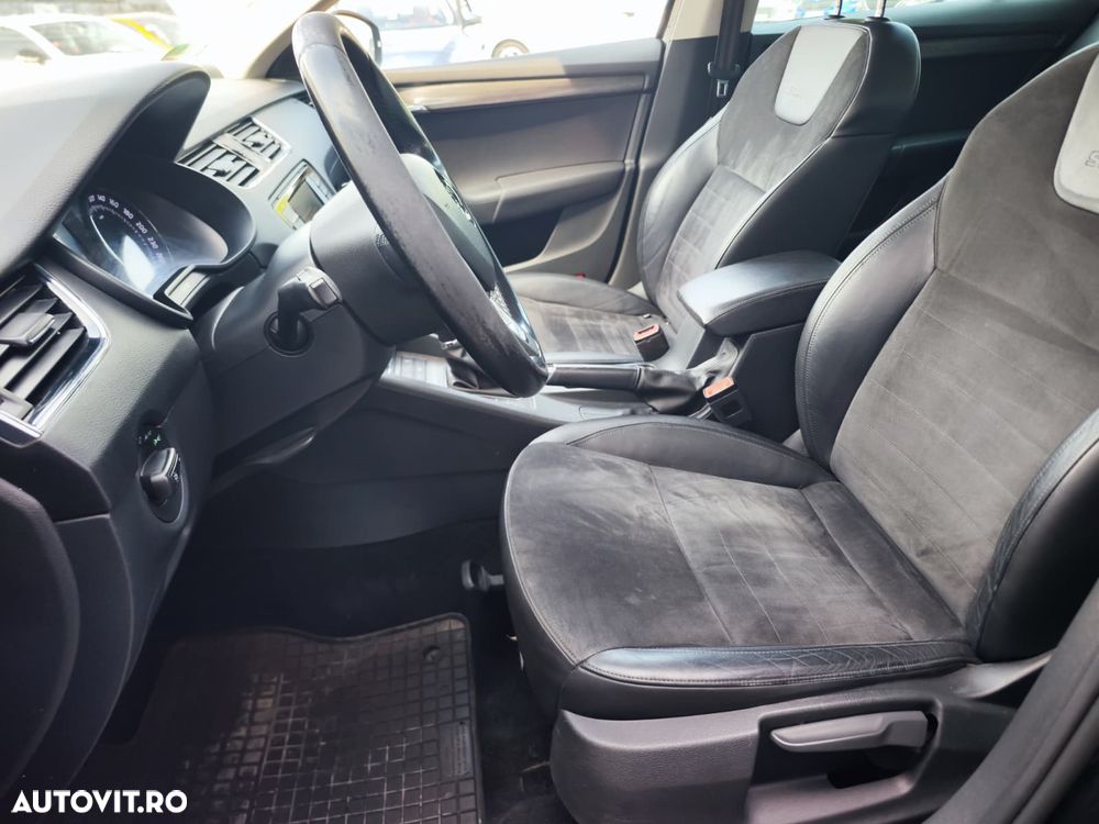 Skoda Octavia 2.0 TDI 4X4 DSG Scout - 13