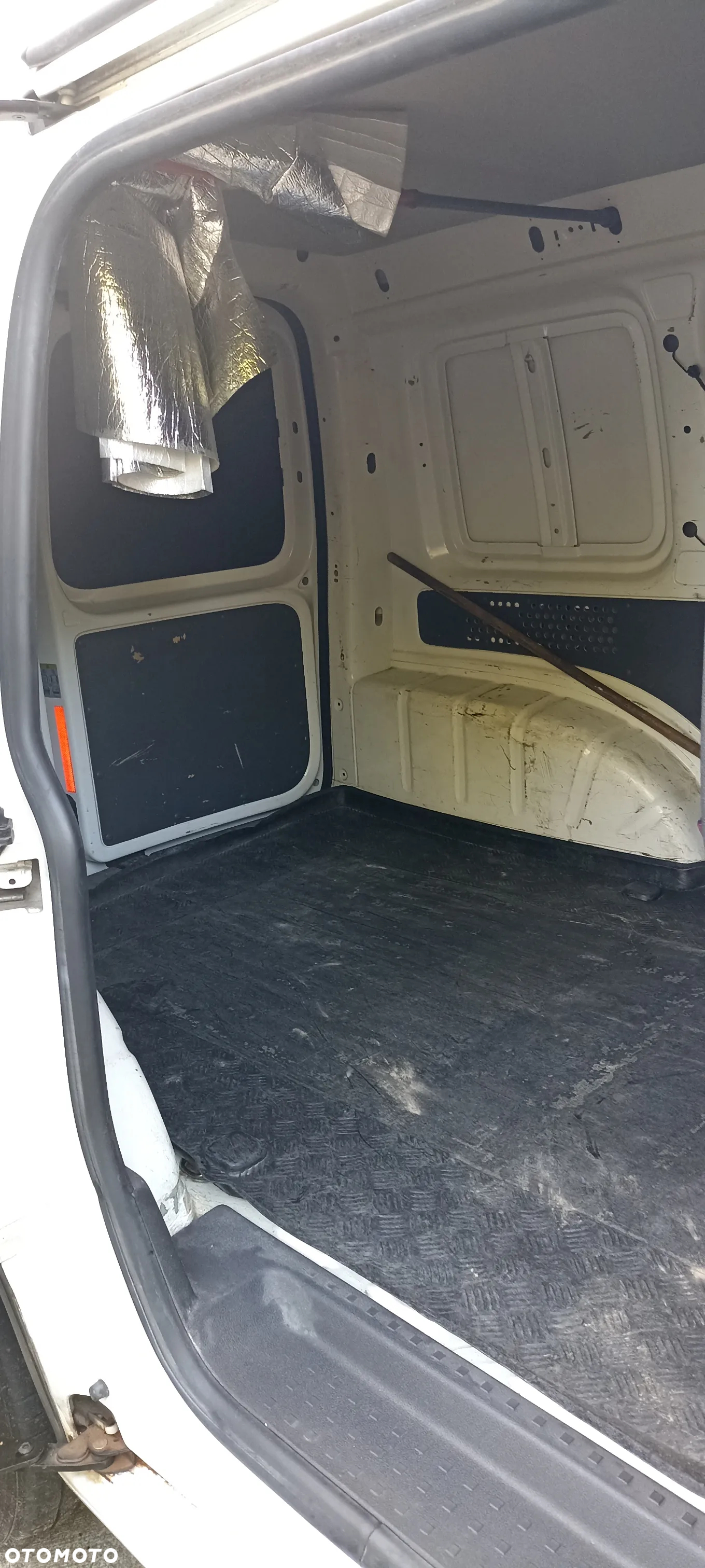 Volkswagen Caddy 1.6 TDI - 9