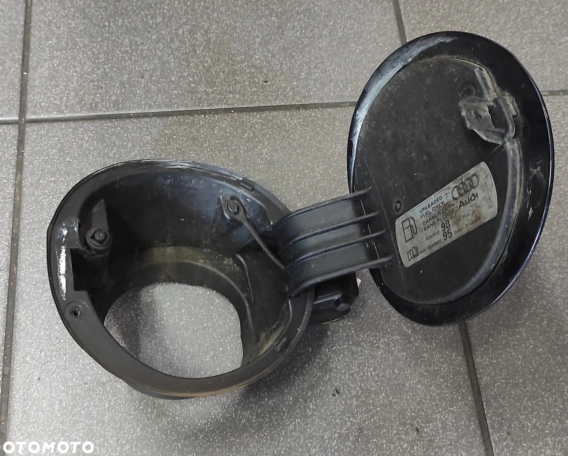 KLAPKA WLEWU PALIWA AUDI A3 8P LIFT 5 DRZWI LZ5A - 2