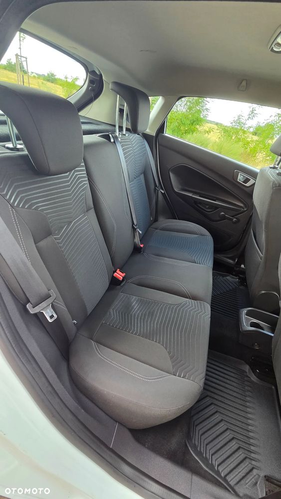 Ford Fiesta 1.6 TDCi Titanium - 15
