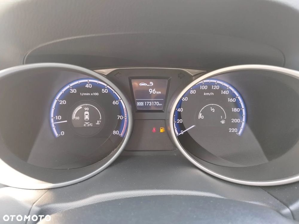 Hyundai ix35 1.6 2WD Fifa World Cup Edition - 13