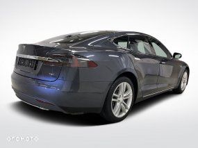 Tesla Model S - 2