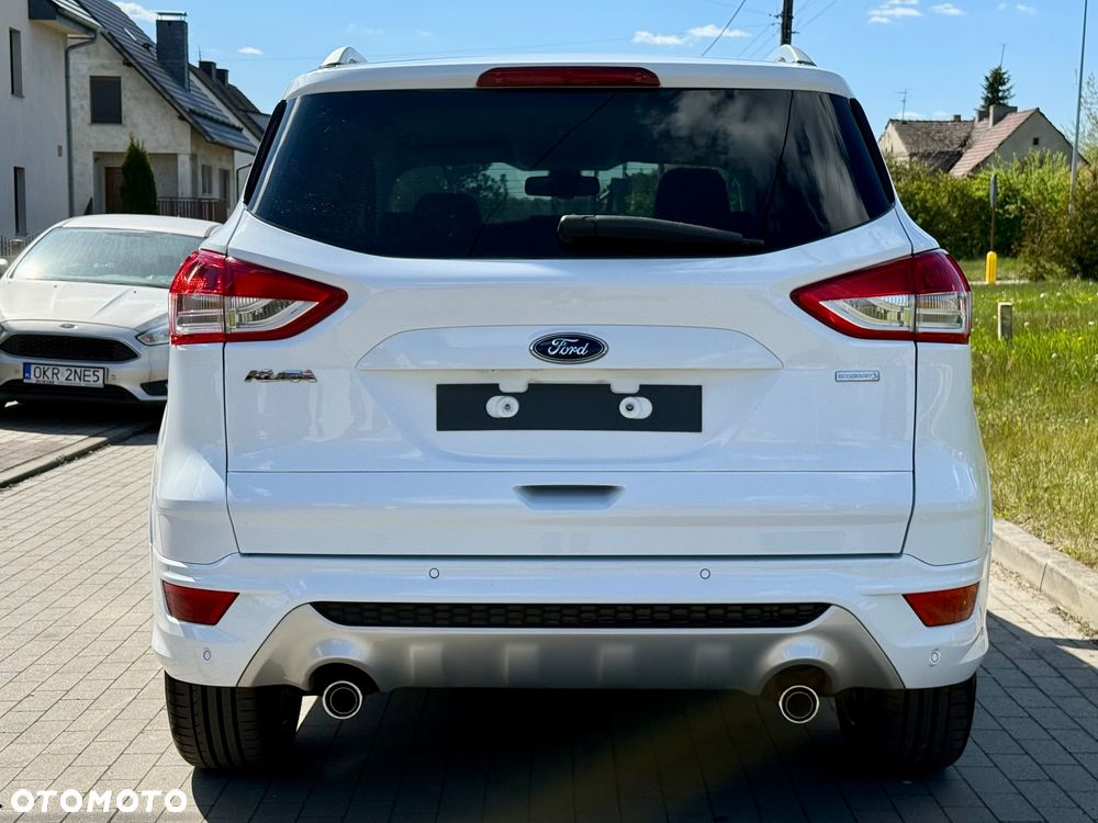 Ford Kuga 1.6 EcoBoost 2x4 Titanium - 11