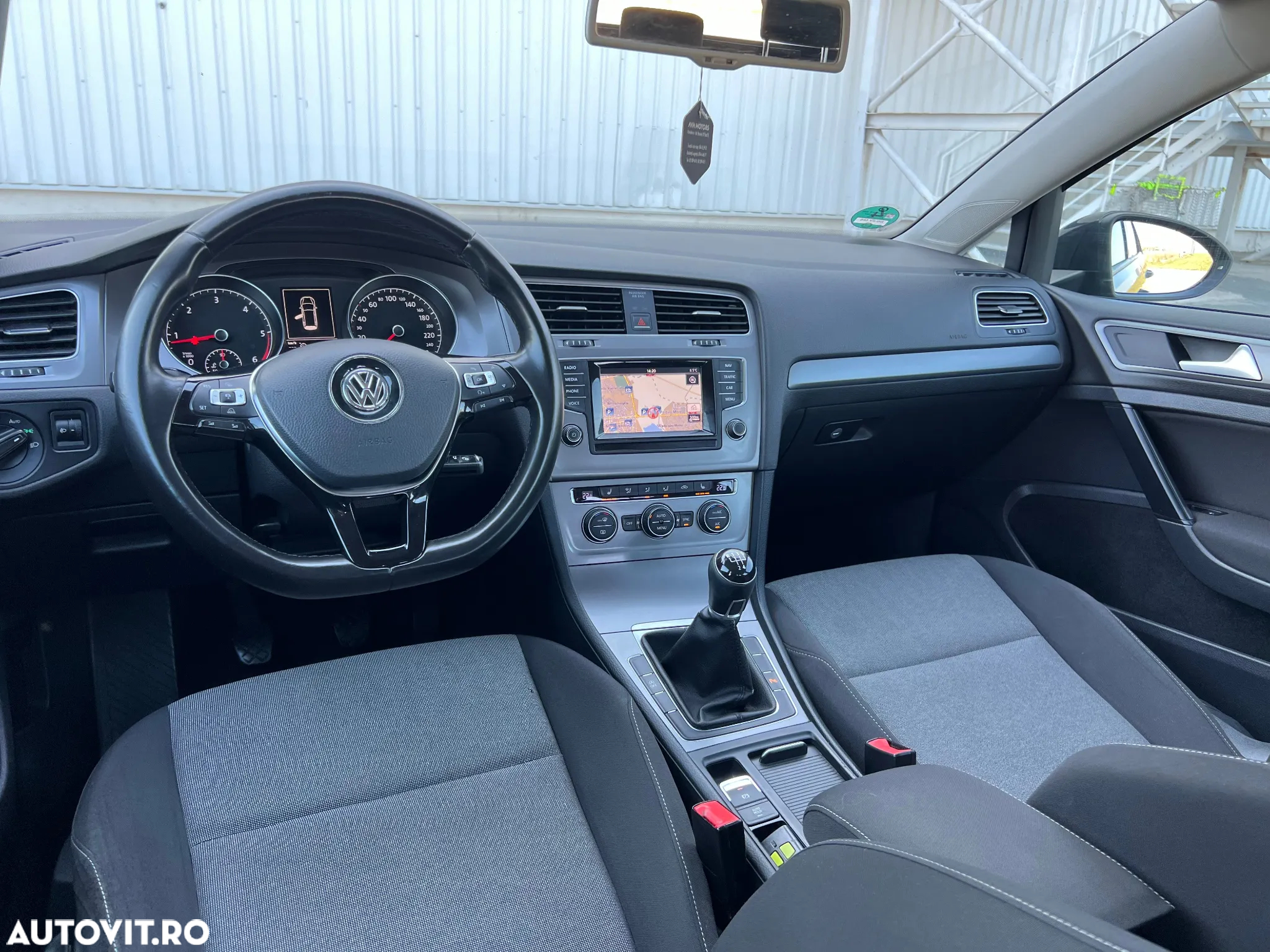 Volkswagen Golf 1.6 TDI BlueMotion Trendline - 34