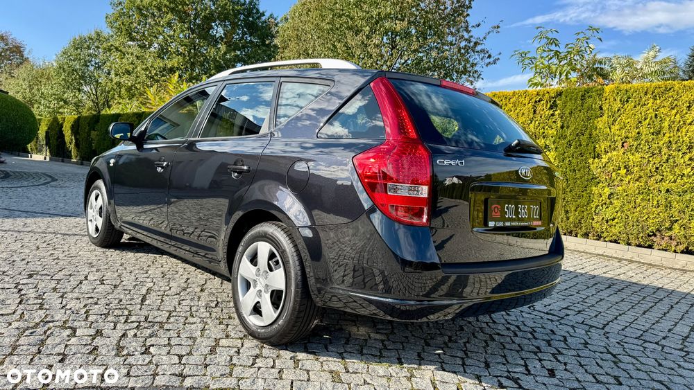 Kia Ceed - 19