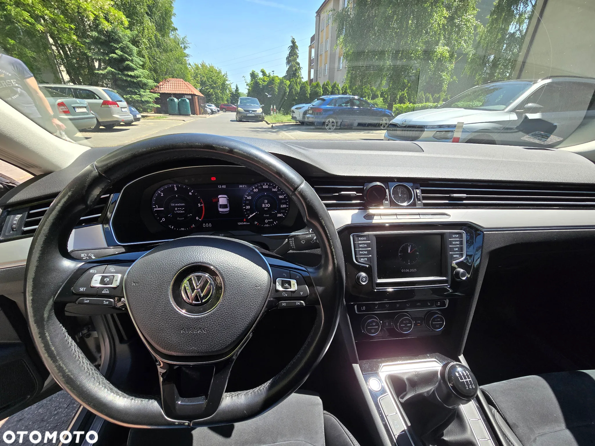 Volkswagen Passat 2.0 TDI BMT Highline - 9