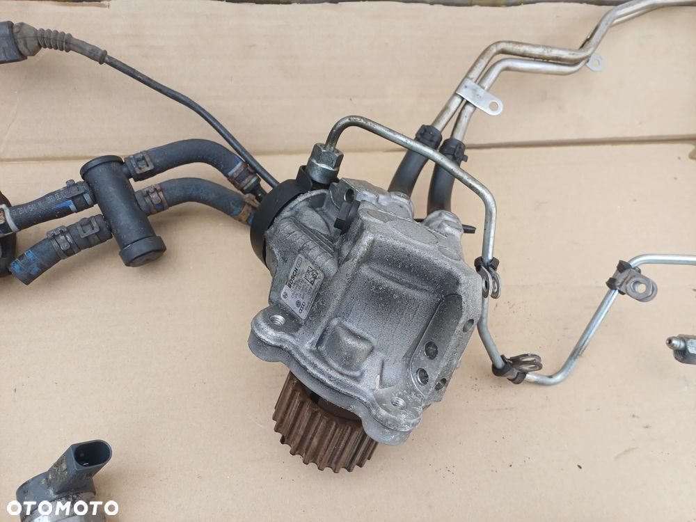 Układ paliwowy Audi A4 B8 A5 wtryski 2.0 TDI CR 03L130277 pompa 03L130755 - 11