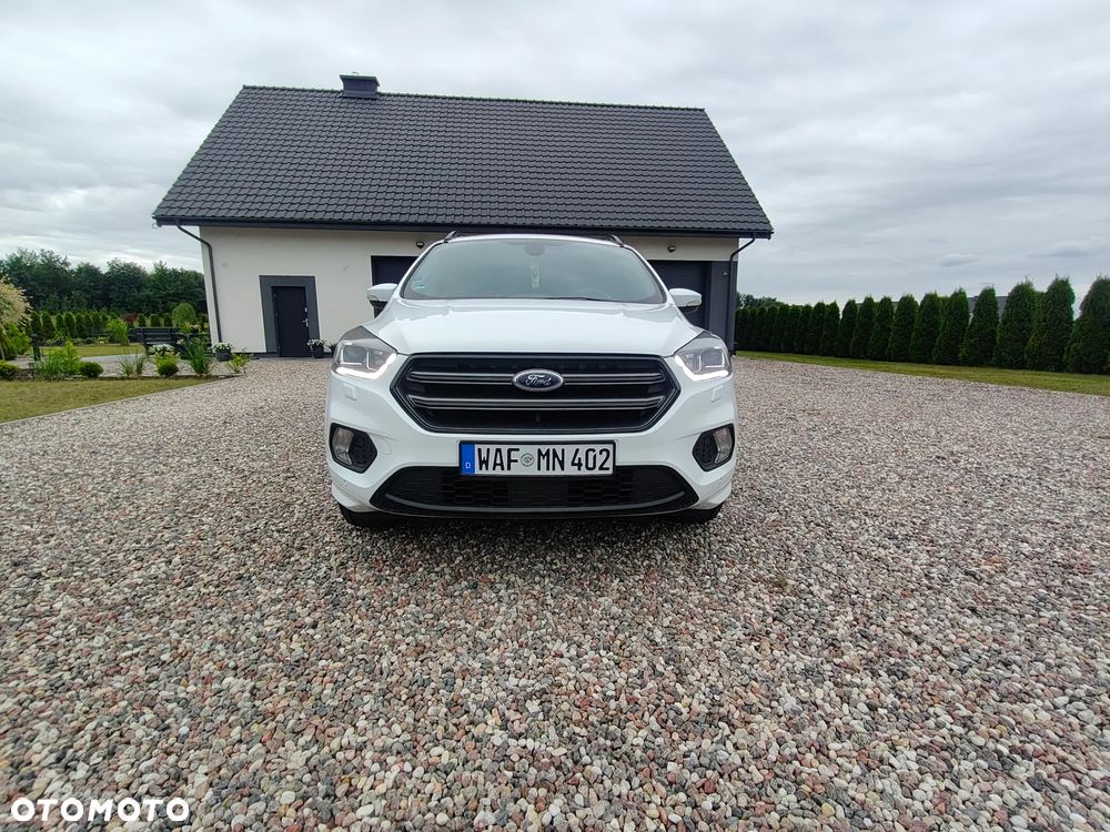 Ford Kuga 1.5 EcoBoost 2x4 ST-Line - 17