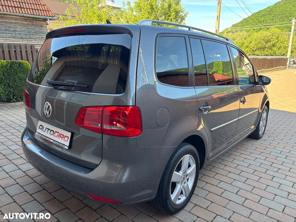 Volkswagen Touran 2.0 TDI DPF BlueMotion Technology DSG Highline - 4