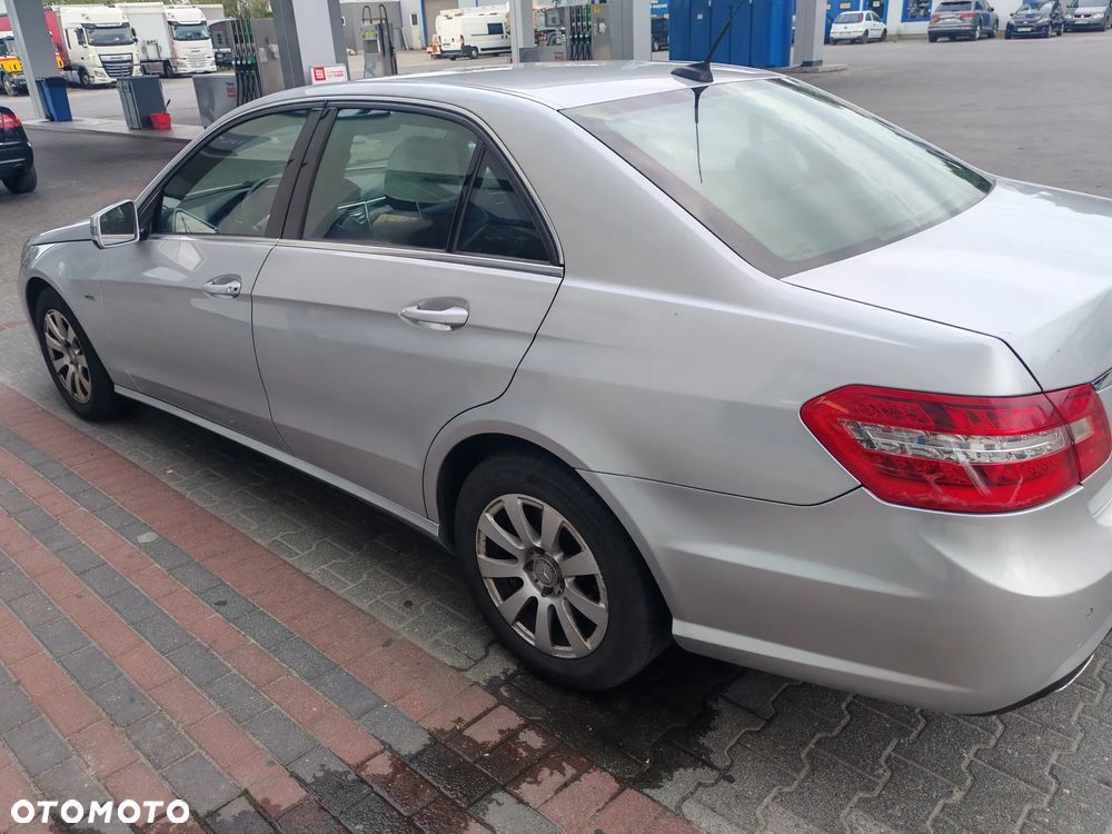 Mercedes-Benz Klasa E 200 BlueTEC 7G-TRONIC Classic - 8