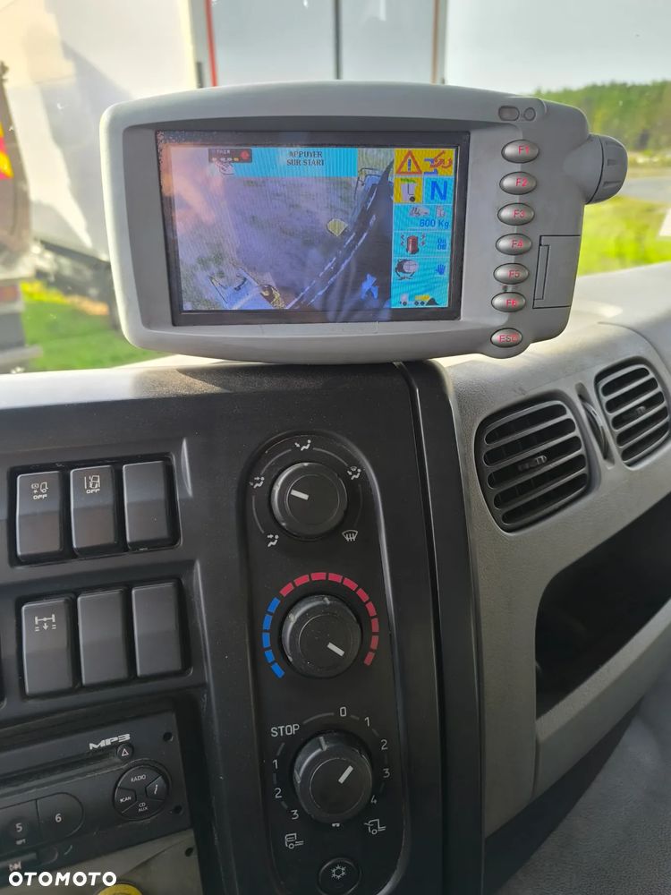 Renault D WIDE C - 12