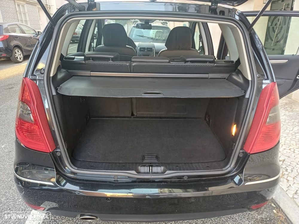 Mercedes-Benz A 160 Avantgarde Aut. — fotografia 12