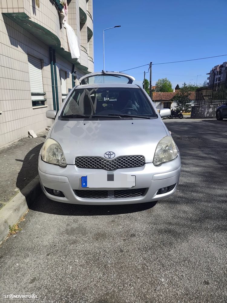 Toyota Yaris 1.0 Sol MMT AC - 11