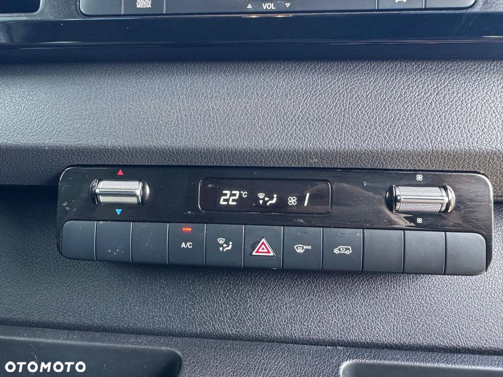 Mercedes-Benz Sprinter - 20