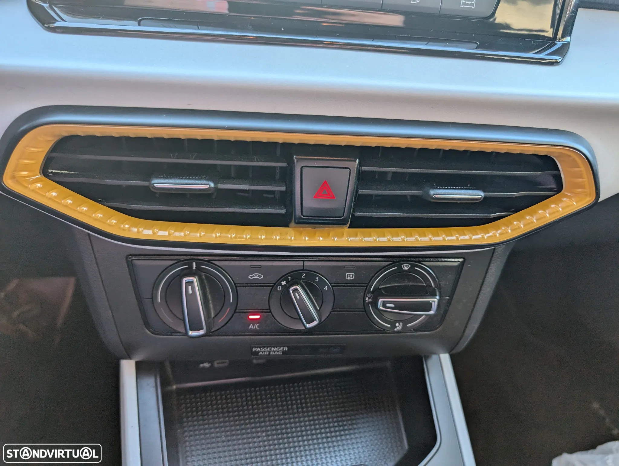 SEAT Arona 1.0 TSI Wave DSG - 16